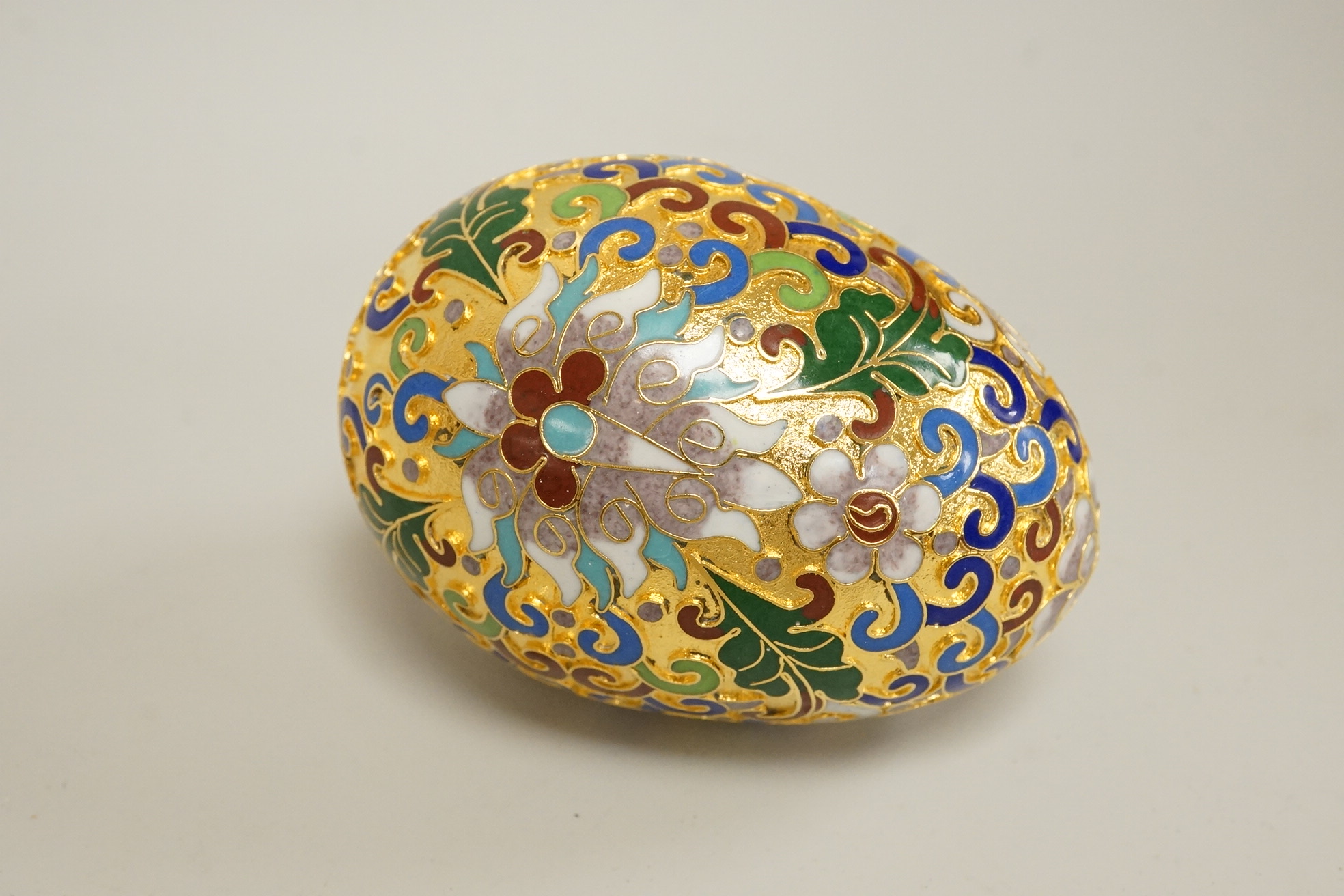 A collection of miniature enamel and cloisonné boxes, eggs and a painted rabbit, etc. (11)